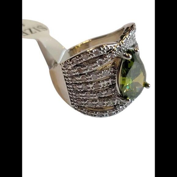 Stamped 925 Sterling Silver & Simulated Peridot Earrings, Necklace & Sz 8 Ring - Picture 4 of 9